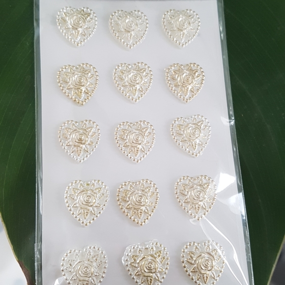 15 pcs 3D Heart Gold Stickers 0.75" In. - Picture 4 of 6